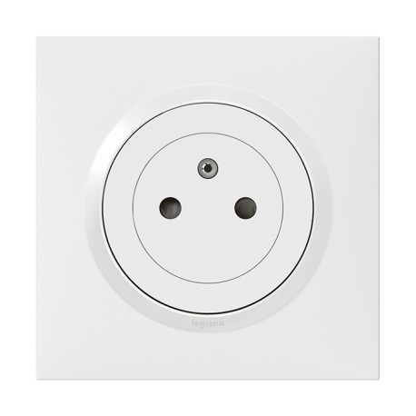 Legrand - Prise de courant 2P+T Surface dooxie one 16A livrée avec plaque carrée blanche et griffes - Réf : 600735