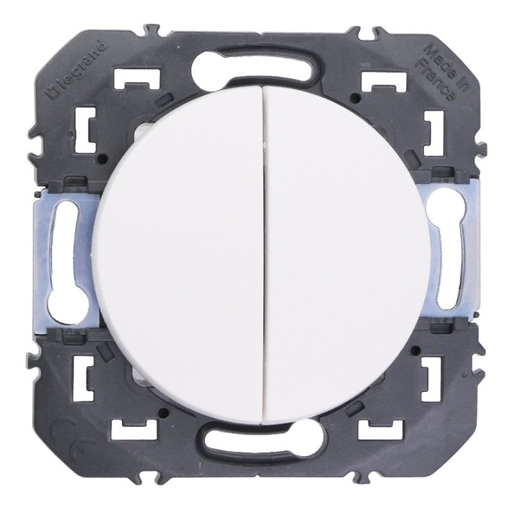 Legrand - Double interrupteur ou va-et-vient dooxie 10AX 250V~ finition blanc - Réf : 600002