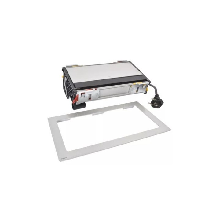 Legrand Incara - Flip-up équipé de 1 prise 2P+T et 1 chargeur USB Type-A+ C 15W avec cordon - 8 modules métal - Réf : 654850