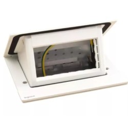 Legrand Incara - Pop-up à encastrer dans mobilier et à équiper de 4 modules avec couvercle finition Blanc - Réf : 654801