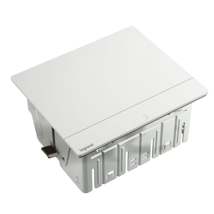 Legrand Incara - Pop-up à encastrer dans mobilier et à équiper de 4 modules avec couvercle finition Blanc - Réf : 654801