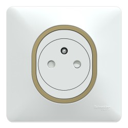 Schneider Ovalis - Prise de courant complète 2P+T affleurante - Plaque blanche avec bague effet laiton - Réf : S320052-PL01