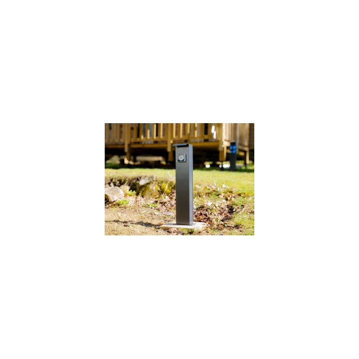 Ohmtec - Potelet métallique avec prise renforcée 16A - Réf : 423686