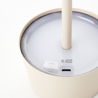 Brilliant - Viani - Lampe de table extérieur-intérieur LED - 2W - 3000K - beige - Réf : G4090509