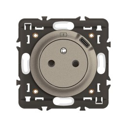 Legrand Céliane - Prise Surface avec prise USB Type-C intégré - avec support et enjoliveur Titanium - Réf : CT0140