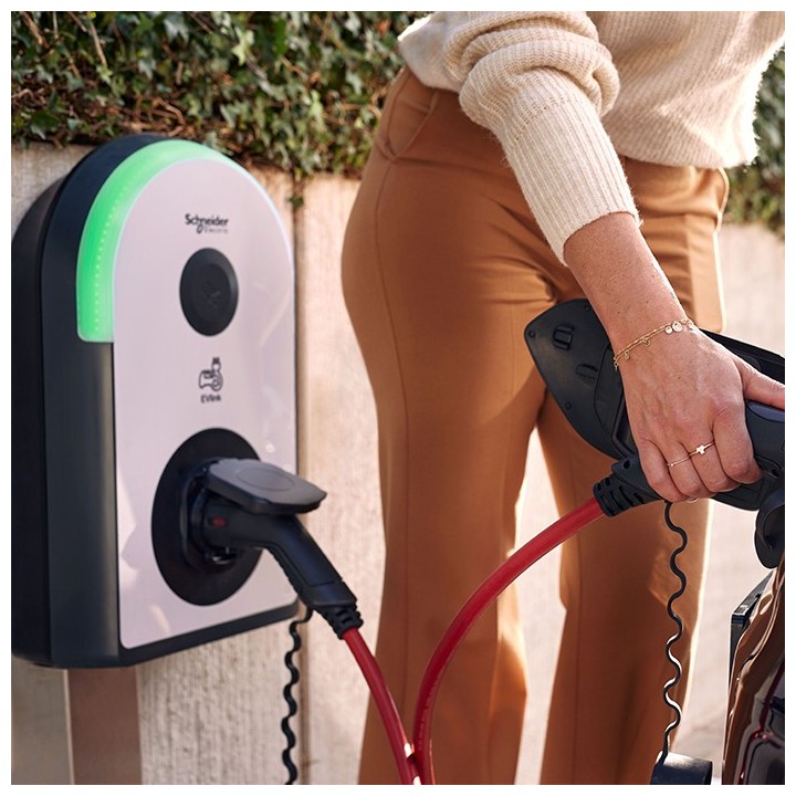 Schneider EVlink Pro AC - Borne de recharge 22 kW triphasée - prise T2S avec obturateur - MID - RDC-DD 6 mA - EVB3S22N40EM