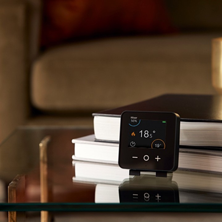 Schneider - Wiser - Pack chauffage pièce supplémentaire avec thermostat noir : radiateurs électriques - Réf : CCTFR6401-P