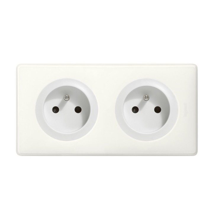 Legrand Céliane - Prise 2x2P+T Standard à puits - Ensemble blanc complet - Réf : FF006