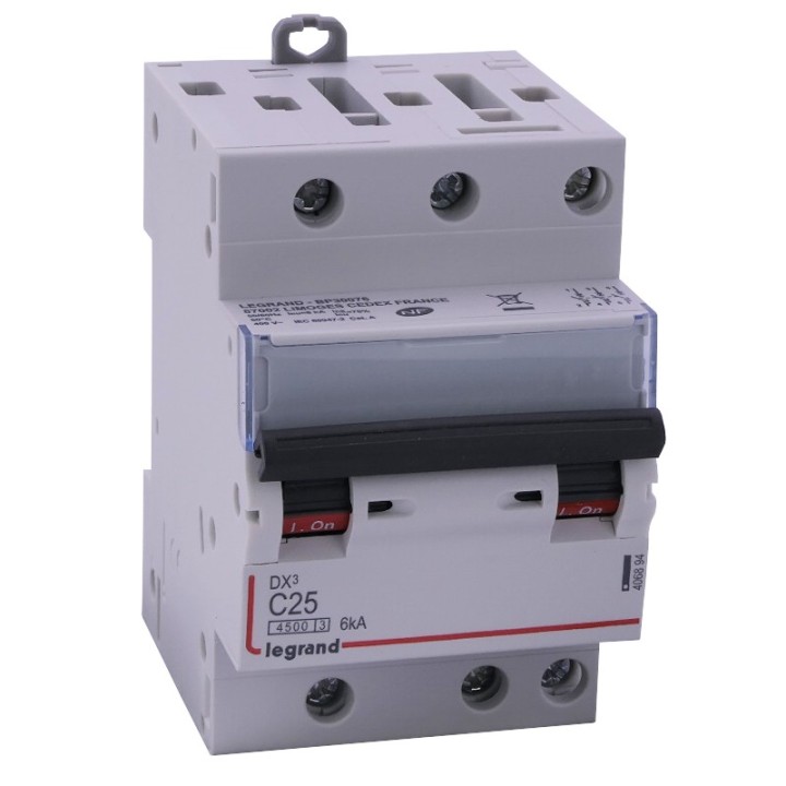 Legrand - Disjoncteur DX³ 4500 - vis/vis - 3P - 400 V~ - 25A - 6kA - courbe C - 1 module - Réf : 406894