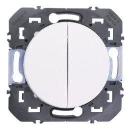 Legrand - Double interrupteur ou va-et-vient dooxie 10AX 250V~ finition blanc - Réf : 600002