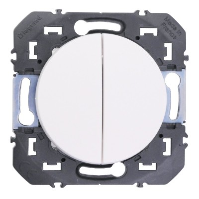 Legrand - Double interrupteur ou va-et-vient dooxie 10AX 250V~ finition blanc - Réf : 600002
