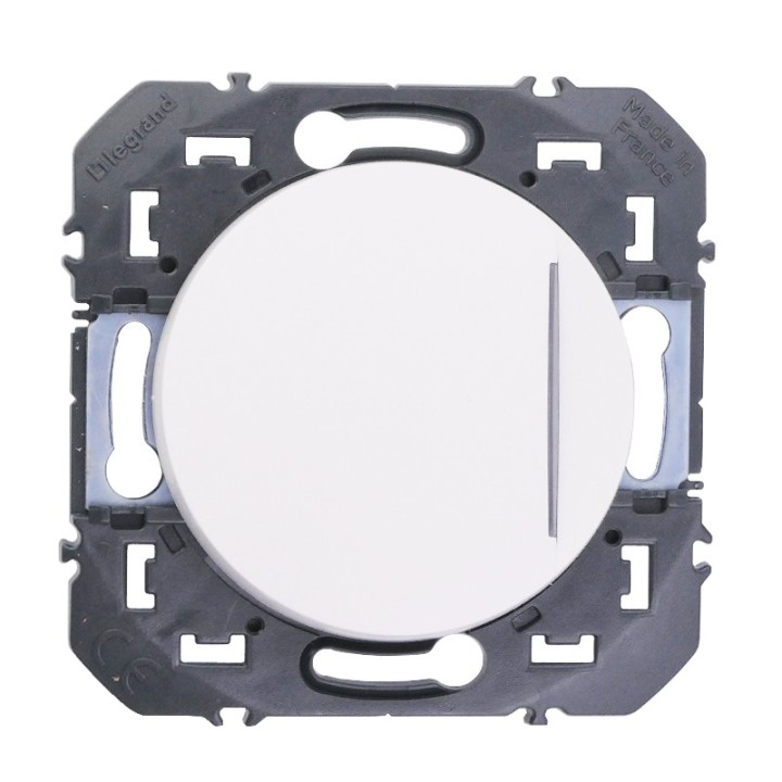 Legrand - Poussoir simple avec voyant lumineux dooxie 6A 250V~ finition blanc - Réf : 600016