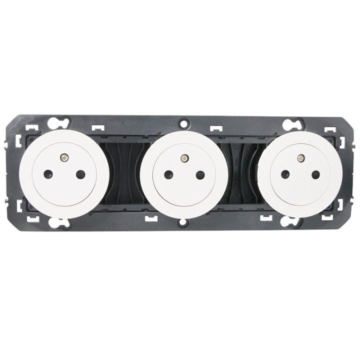 Legrand - Triple prise de courant 2P+T Surface dooxie 16A précâblées finition blanc - Réf : 600333