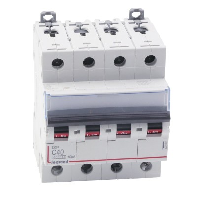 Legrand - Disjoncteur DX³ 6000 -vis/vis- 4P- 400V~-40A-courbeC-peigne HX³ trad 4P - 4M - Réf : 407902