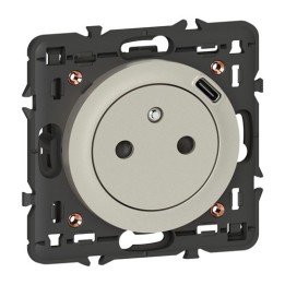Legrand - Prise Surface Céliane avec chargeur Type-C intégré - livrée avec support et enjoliveur titane - Réf : 068427