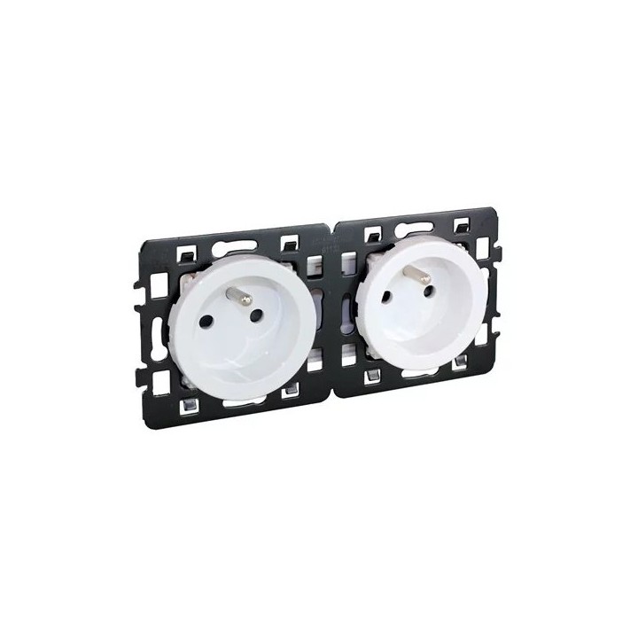 Eur'Ohm Square - Double prise 2P+T monobloc blanc - Réf : 60263