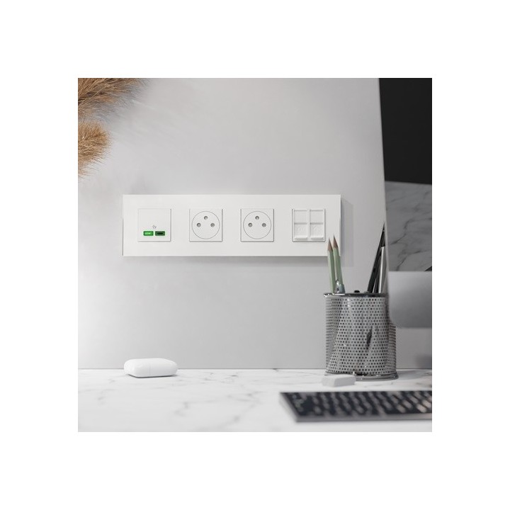 Schneider - Unica Déco - Plaque de finition - Blanc liseré argent - 4P horiz vert - Réf : NU600840
