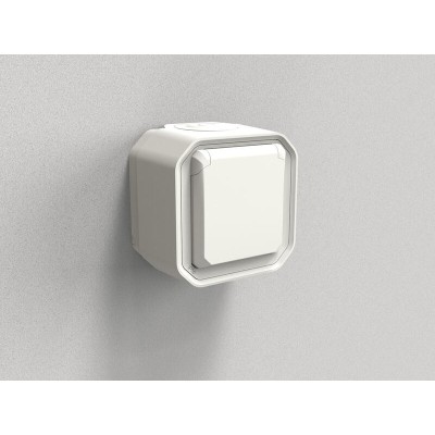 Legrand - Prise de courant 2P+T étanche Plexo 16A 250V IP55 IK08 complet saillie - blanc - Réf : 070024
