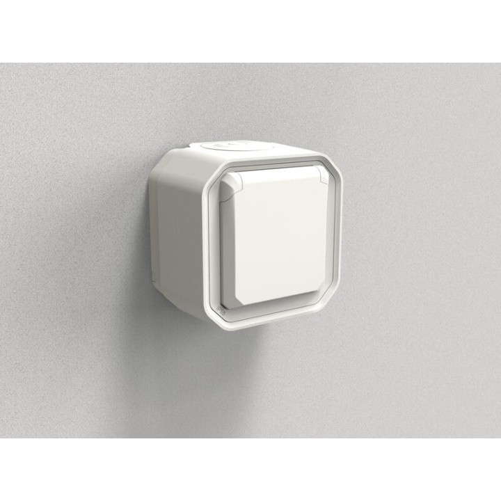 Legrand - Prise de courant 2P+T étanche Plexo 16A 250V IP55 IK08 complet saillie - blanc - Réf : 070024