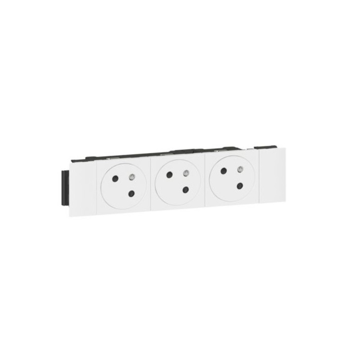 Legrand - Triple prise de courant 2P+T  pour goulotte Mosaic à clippage direct - 6 modules - blanc - Réf : 077103L