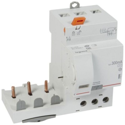 Legrand - Bloc différentiel adaptable à vis DX³ pour disjoncteur 1 module par pôle - 3P 400V~ 63A - Type AC 300mA - Réf : 410475
