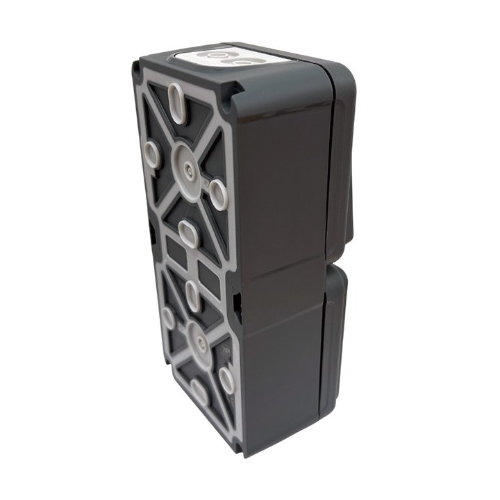 Eur'ohm Oxxo - Va-et-vient + Prise 2P+T anthracite - 16A IP44 - Vertical - Réf : 60837