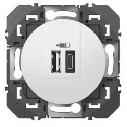 Legrand - Double chargeur USB 1 TypeA + 1 TypeC dooxie 3A finition blanc - Réf : 600349